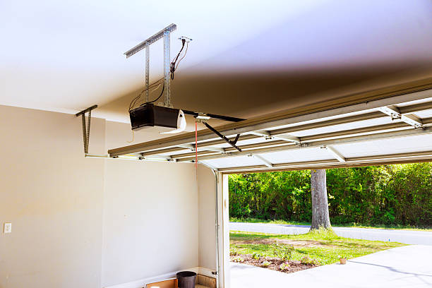 Top rated local Garage Door Panel Replacement specialists in Renova, MS